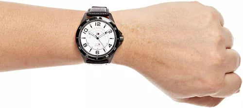 Tommy Hilfiger Mens Quartz Watch, Analog Display and Leather Strap 1791396 - 3alababak