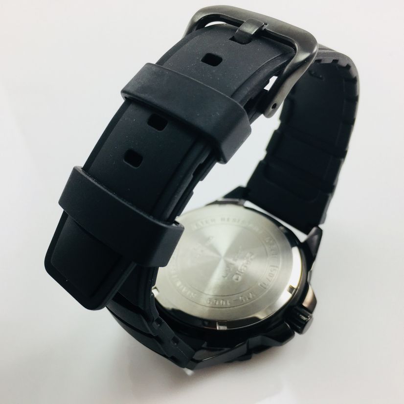 Casio Men's MTD1069B-1A1 Round Analog Black and Gold Dial and Black Resin Strap Watch - 3alababak