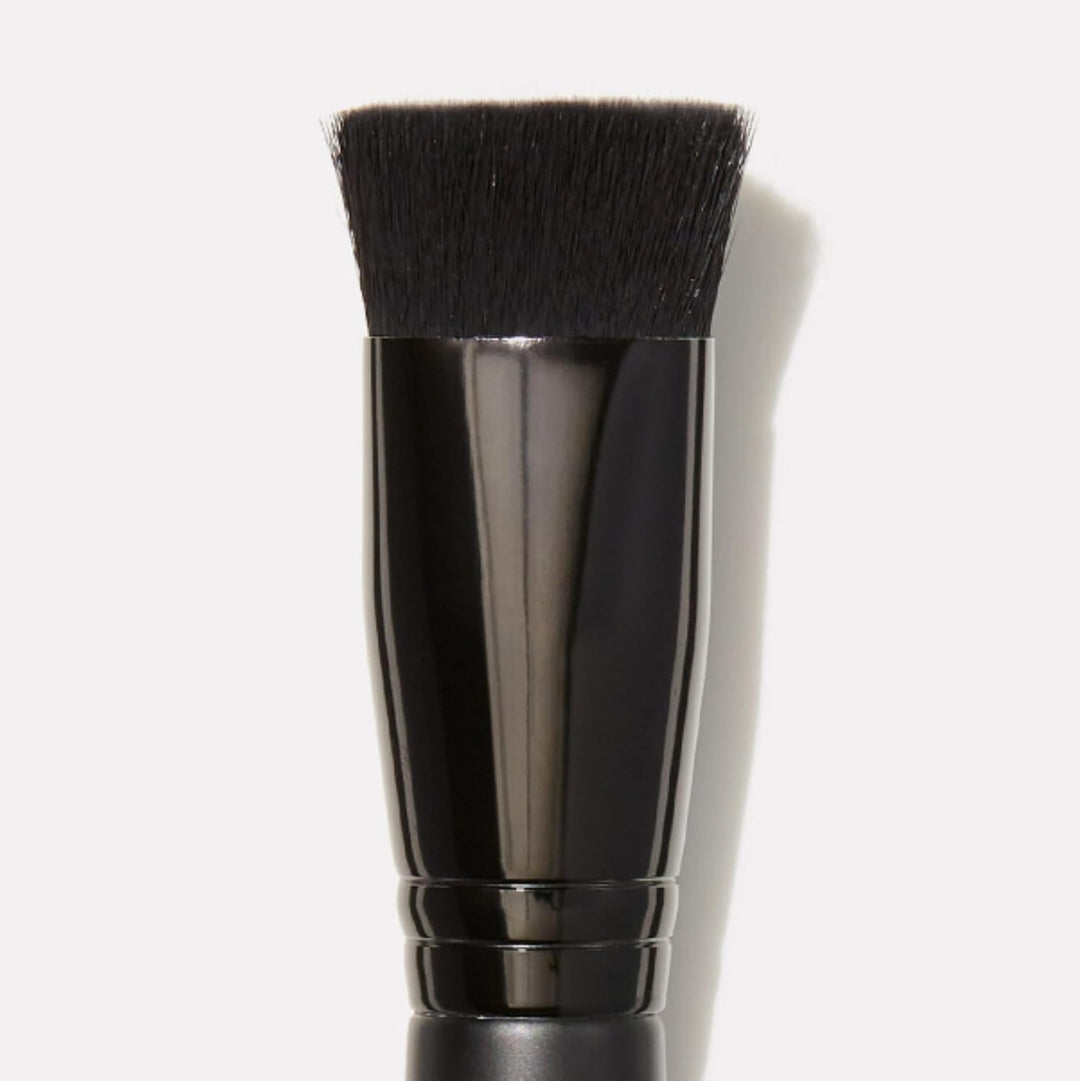 e.l.f. Triangular Buffing Foundation Brush, Flat-Top Makeup Brush For Applying Foundation Evenly, Made With Synthetic Bristles, Vegan &amp; Cruelty-Free