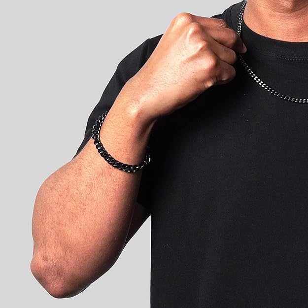 Invicta Bracelet for Men, Stainless Steel Curb Link Chain Jewelry, 8.5mm