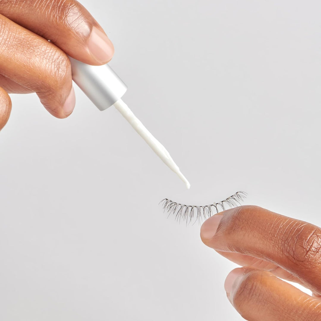 KISS Super Stick 5-Day Extended Wear Strip Lash Adhesive, Quick Drying Lash Glue, Witch Hazel & Cactus Extract Infused, Brush Applicator, Net Wt. 4.8g (0.17 oz.), Clear