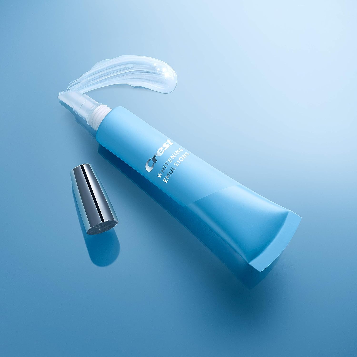 Crest Whitening Emulsions On-the-Go Leave-On Teeth Whitening Gel Pen, 0.35 Oz (10 G) - 3alababak