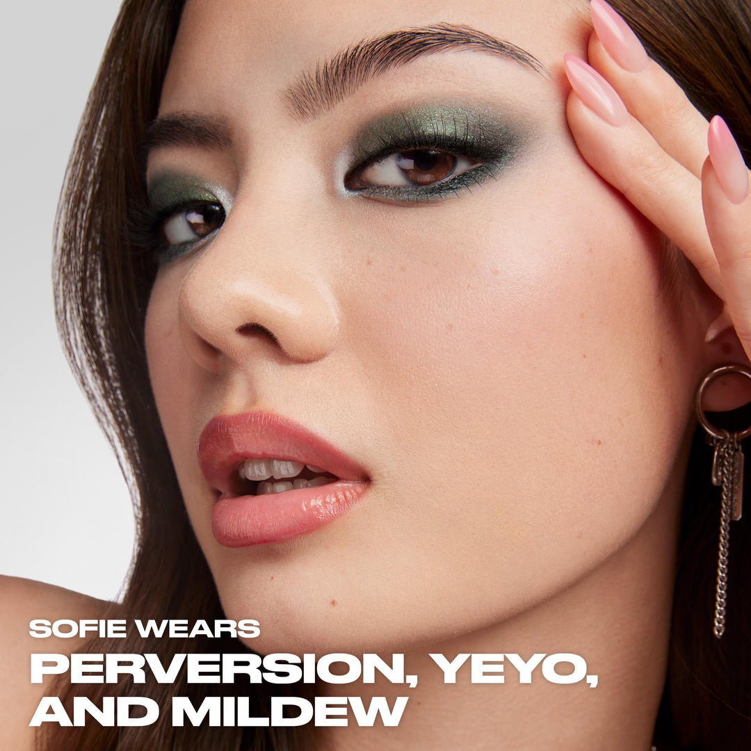 Urban Decay 24/7 Glide-On Waterproof Eyeliner Pencil - Smudge-Proof, Long-Lasting, Transfer-Proof, Up to 16HR Wear, Smooth No-Tug Formula, Hydrating Color Liner With Vitamin E & Jojoba Oil - 0.04 oz