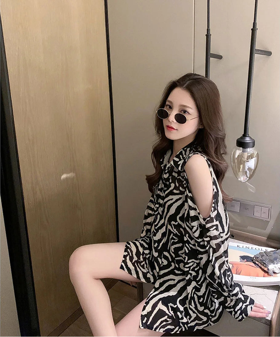 Zebra-Inspired Collared Shirt in Flowing Fit Long-Sleeve Shirt - XS