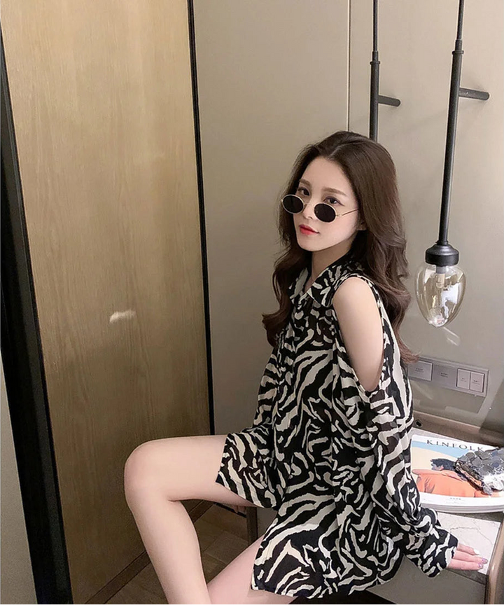 Zebra-Inspired Collared Shirt in Flowing Fit Long-Sleeve Shirt - XS