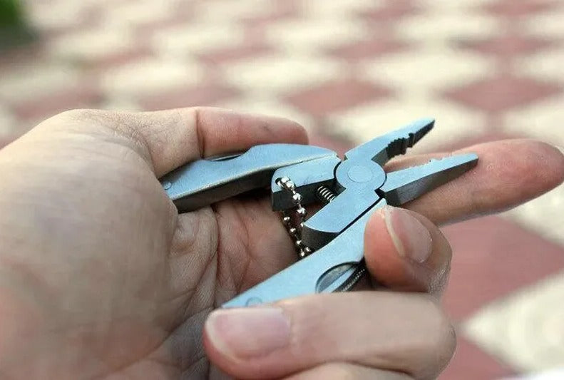 EDC Tools Travel Kits Portable Multifunction Folding Plier Stainless Steel Foldaway Knife Keychain Screwdriver Camping Survival