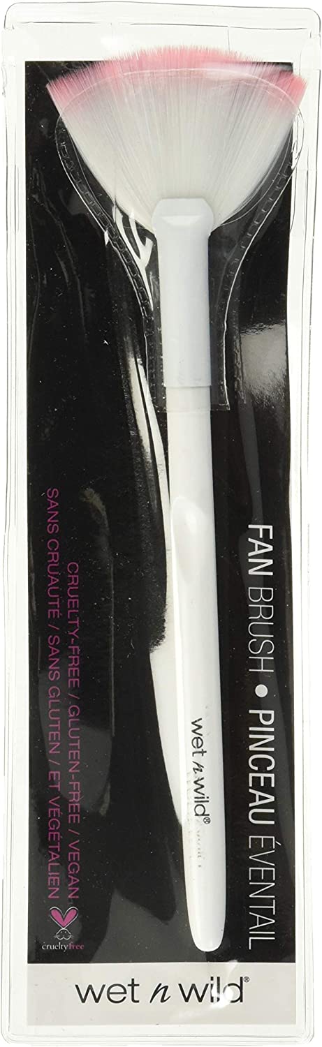 wet n wild Fan Brush, Blending Brush for Highlighter - 3alababak