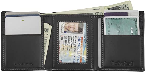 Timberland D77221/08 Tri-Fold Men's Leather Trifold Wallet with ID Window - Black Hunter - 3alababak