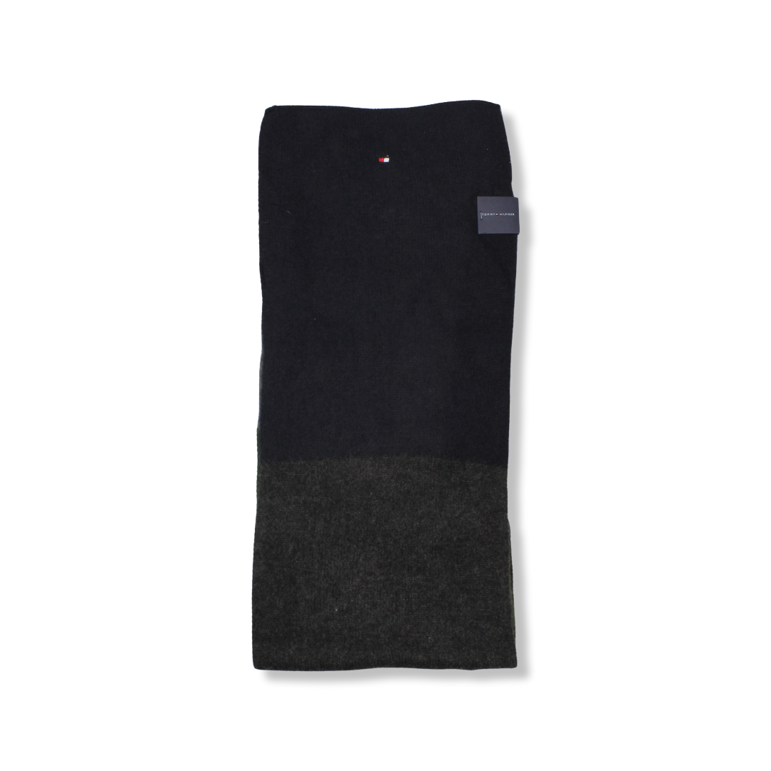 Tommy Hilfiger Men Scarf with Embroidered Logo - 3alababak